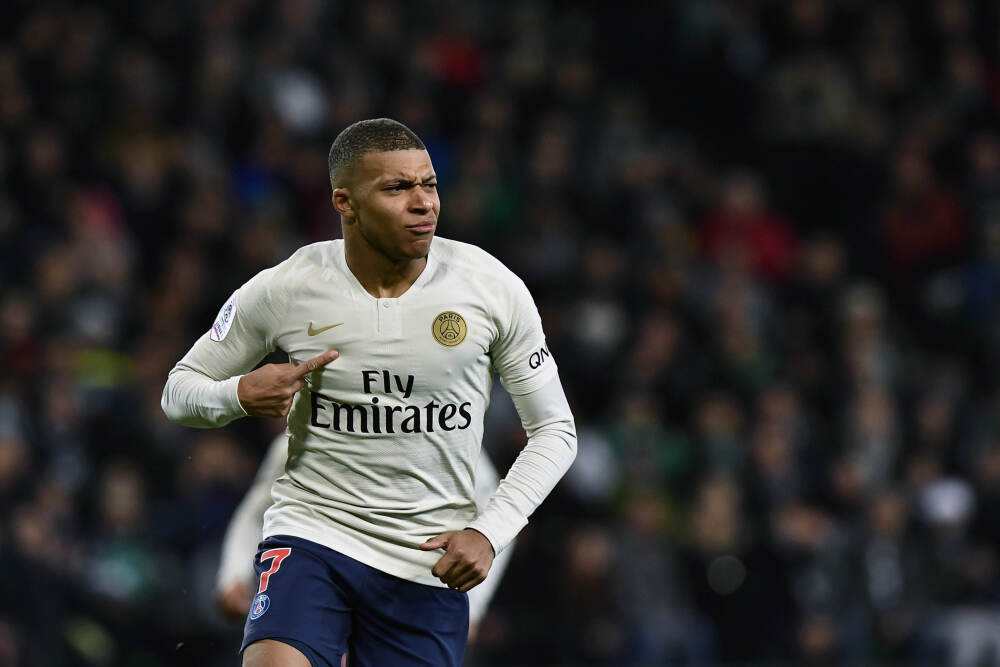 美专家：美国奉行单边主义无法适应多极世界